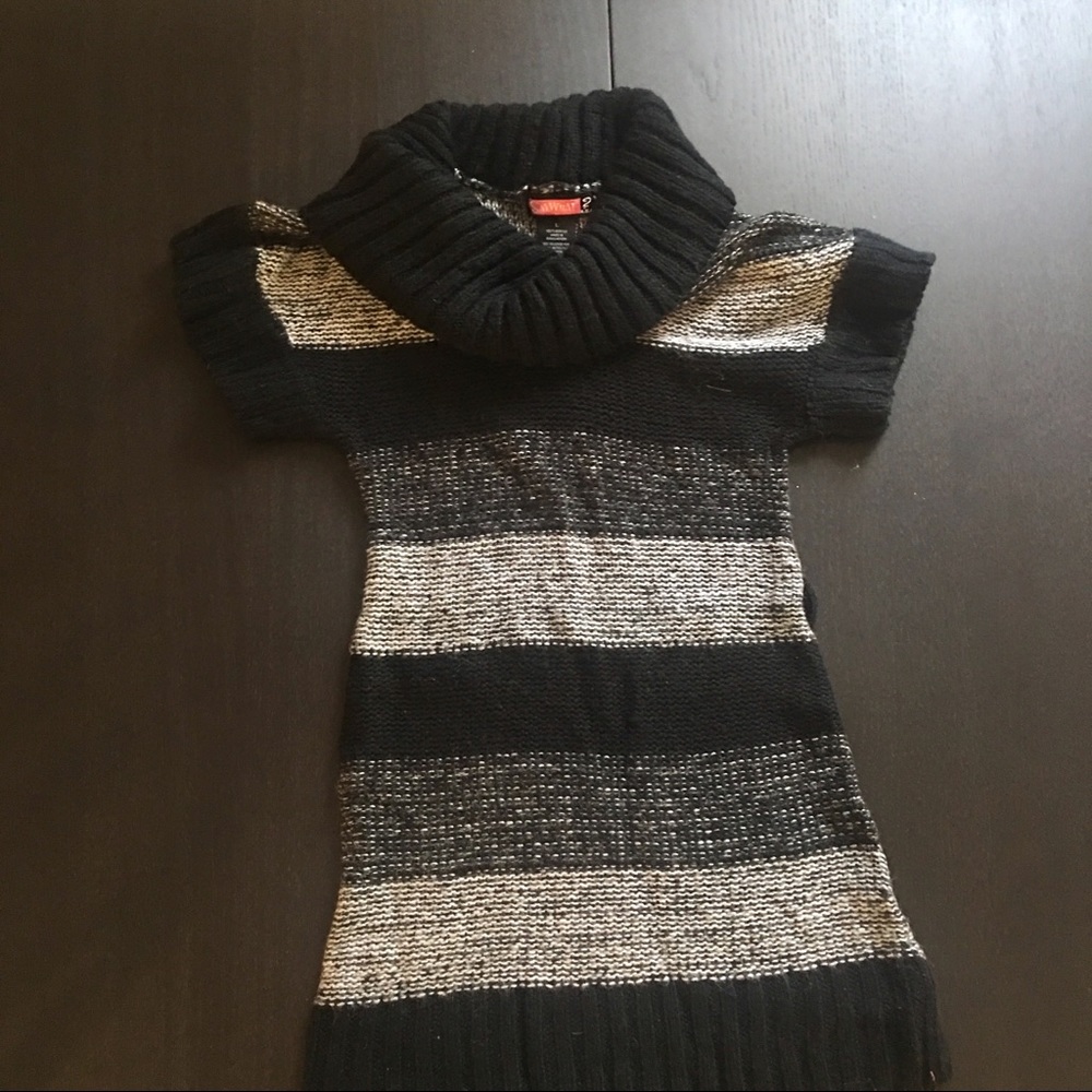 Black and grey striped sweater dress ❄️